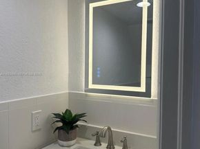 5261 W 25th Ct 904, Hialeah FL 33016