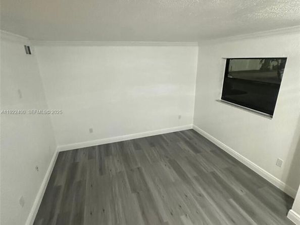 5261 W 25th Ct 904, Hialeah FL 33016