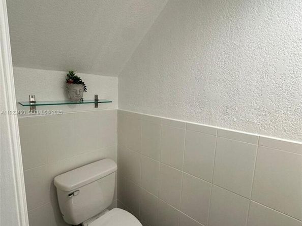 5261 W 25th Ct 904, Hialeah FL 33016