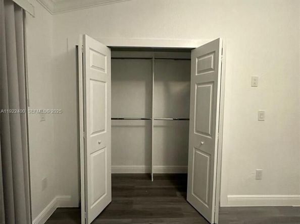 5261 W 25th Ct 904, Hialeah FL 33016