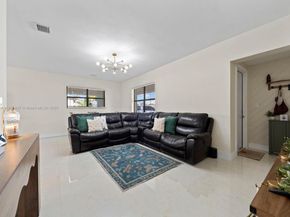 1562 NW 8th Ave, Homestead FL 33030