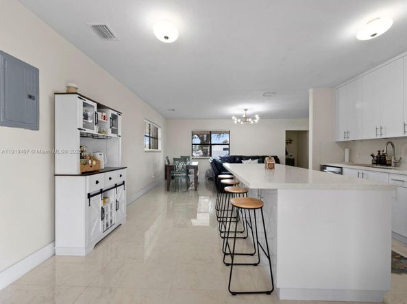 1562 NW 8th Ave, Homestead FL 33030