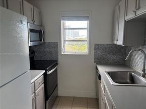 1701 Washington St 504, Hollywood FL 33020