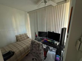 210 172nd St 529, Sunny Isles Beach FL 33160