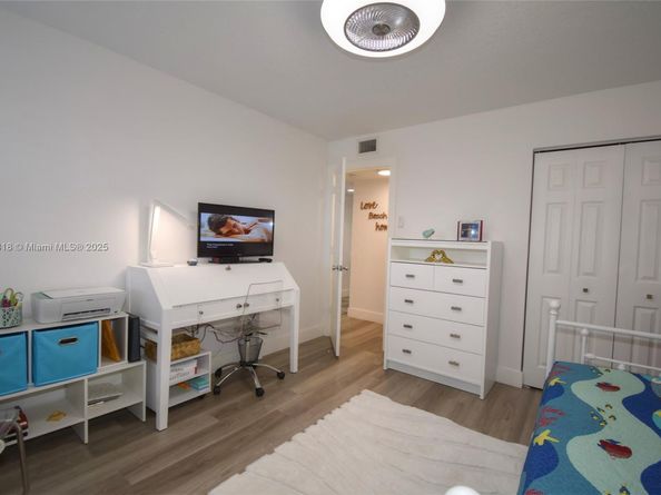 7632 Fairfax Dr 7632, Tamarac FL 33321