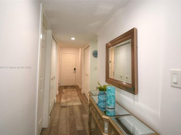 7632 Fairfax Dr 7632, Tamarac FL 33321