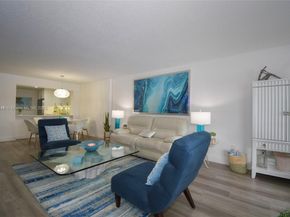 7632 Fairfax Dr 7632, Tamarac FL 33321