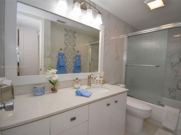 7632 Fairfax Dr 7632, Tamarac FL 33321