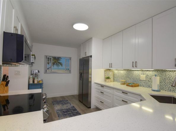 7632 Fairfax Dr 7632, Tamarac FL 33321