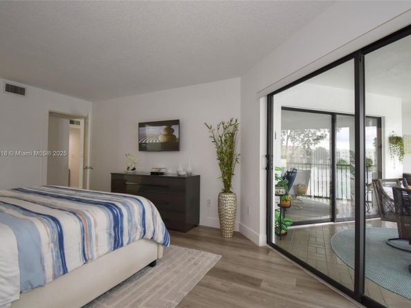 7632 Fairfax Dr 7632, Tamarac FL 33321