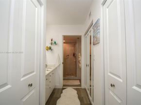 7632 Fairfax Dr 7632, Tamarac FL 33321