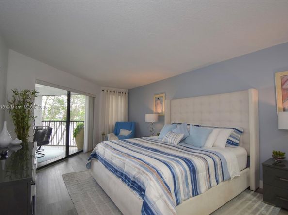 7632 Fairfax Dr 7632, Tamarac FL 33321