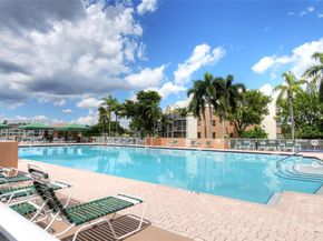 7632 Fairfax Dr 7632, Tamarac FL 33321