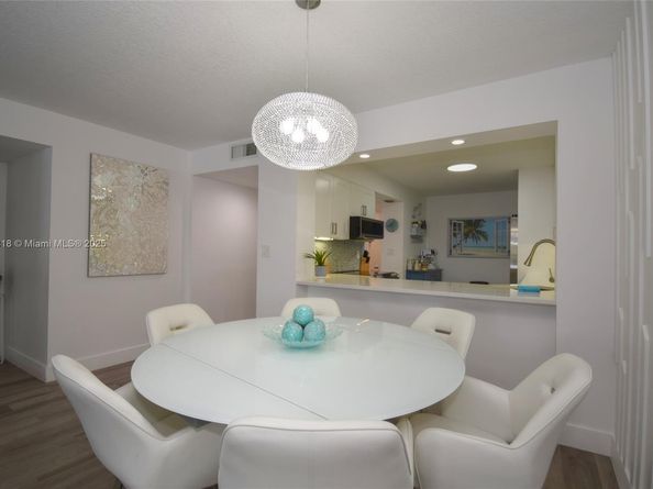 7632 Fairfax Dr 7632, Tamarac FL 33321