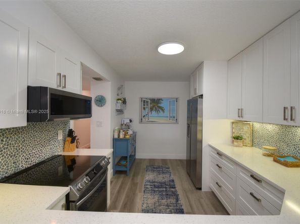 7632 Fairfax Dr 7632, Tamarac FL 33321