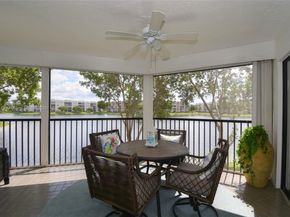 7632 Fairfax Dr 7632, Tamarac FL 33321