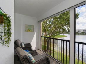 7632 Fairfax Dr 7632, Tamarac FL 33321