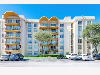 9350 Fontainebleau Blvd