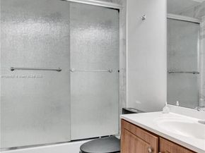 9860 NW 20th Ct, Pembroke Pines FL 33024