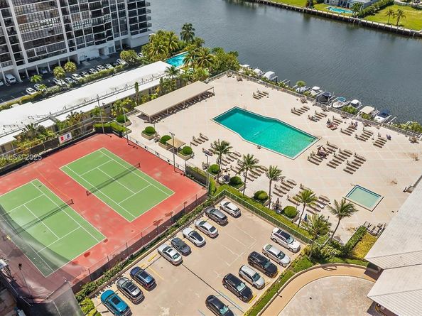 1965 S Ocean Dr 3L, Hallandale Beach FL 33009