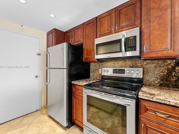 1965 S Ocean Dr 3L, Hallandale Beach FL 33009