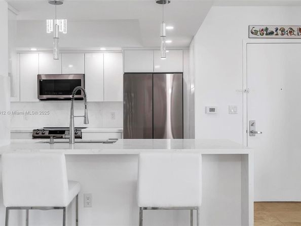 9066 SW 73rd Ct 2110, Miami FL 33156