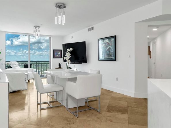9066 SW 73rd Ct 2110, Miami FL 33156