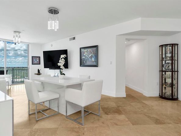 9066 SW 73rd Ct 2110, Miami FL 33156
