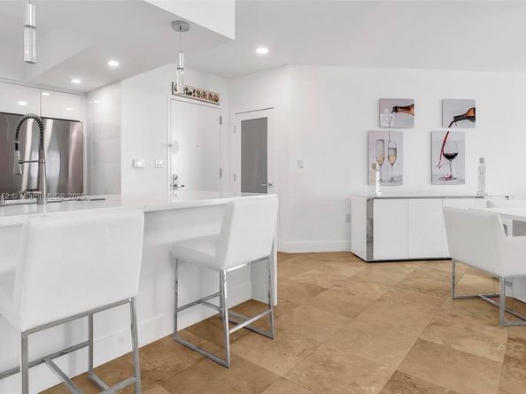 9066 SW 73rd Ct 2110, Miami FL 33156