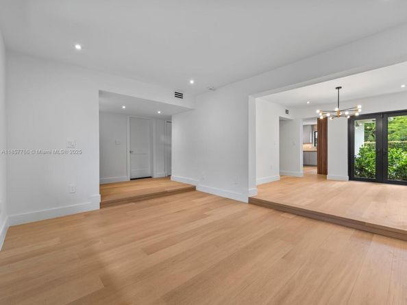 1019 Venetia Ave, Coral Gables FL 33134
