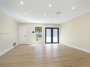 8651 NW 24th St, Sunrise FL 33322