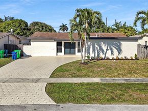 8651 NW 24th St, Sunrise FL 33322