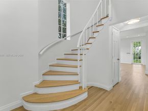 6675 Roxbury Ln, Miami Beach FL 33141