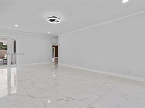 11811 NW 5th Ct, Plantation FL 33325