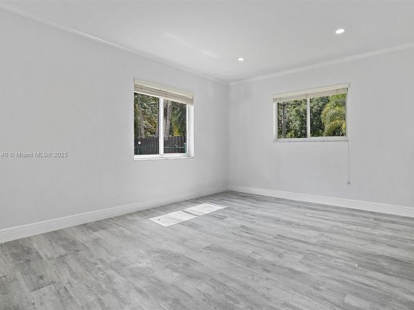 11811 NW 5th Ct, Plantation FL 33325