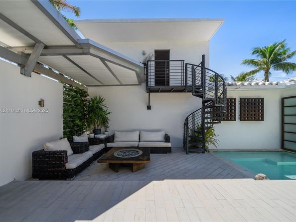 3220 Chase Ave, Miami Beach FL 33140