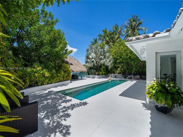 3220 Chase Ave, Miami Beach FL 33140
