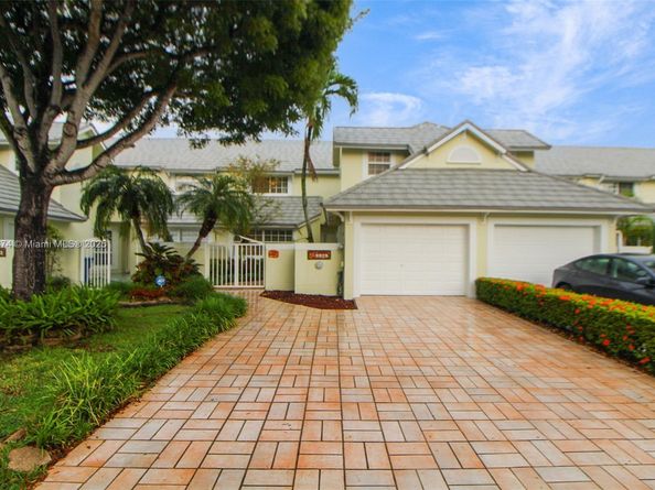 9929 NW 49th Ter, Doral FL 33178