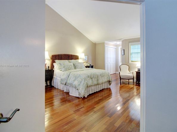 9929 NW 49th Ter, Doral FL 33178