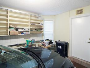 9929 NW 49th Ter, Doral FL 33178