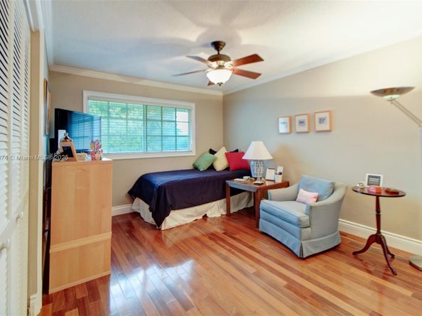 9929 NW 49th Ter, Doral FL 33178