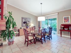 9929 NW 49th Ter, Doral FL 33178