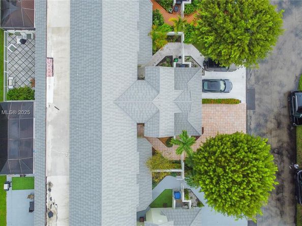 9929 NW 49th Ter, Doral FL 33178