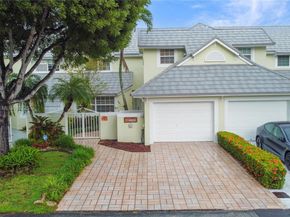 9929 NW 49th Ter, Doral FL 33178