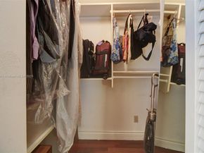 9929 NW 49th Ter, Doral FL 33178