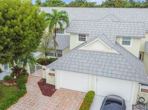 9929 NW 49th Ter, Doral FL 33178