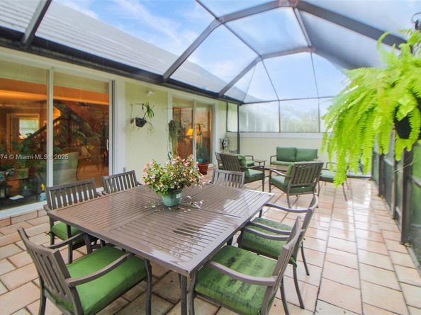 9929 NW 49th Ter, Doral FL 33178