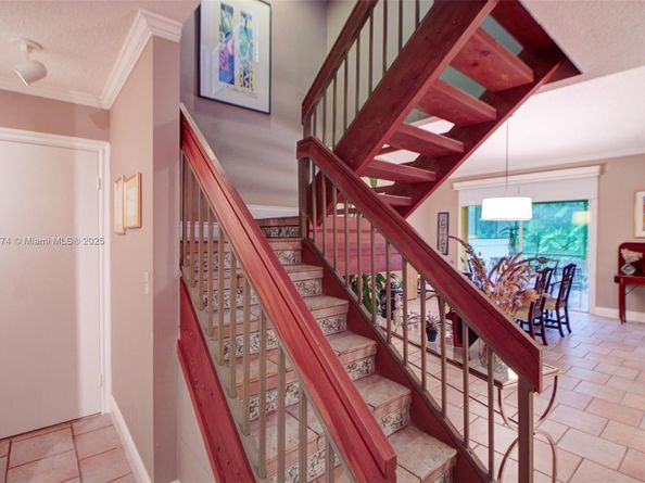 9929 NW 49th Ter, Doral FL 33178