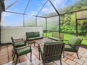 9929 NW 49th Ter, Doral FL 33178