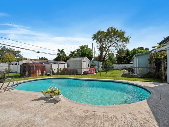 321 N 69th Ave, Hollywood FL 33024